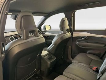 Volvo XC90 2.0 B5 MHEV Momentum SUV 5dr Diesel Hybrid Auto 4WD Euro 6 (s/s)