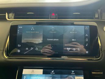 Land Rover Range Rover Evoque 1.5 P300e 12.2kWh Autobiography SUV 5dr Petrol Plug-in Hybrid Au