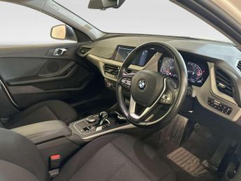 BMW 1 Series 1.5 118i SE (LCP) Hatchback 5dr Petrol DCT Euro 6 (s/s) (136 ps)