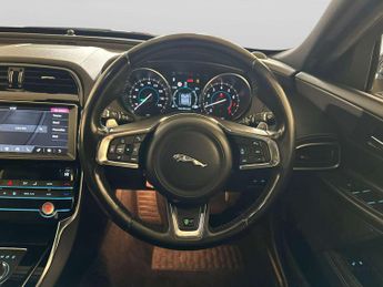 Jaguar XE 2.0i GPF R-Sport Saloon 4dr Petrol Auto Euro 6 (s/s) (200 ps)