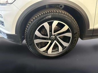 Volkswagen T-Roc 1.5 TSI EVO Active SUV 5dr Petrol DSG Euro 6 (s/s) (150 ps)