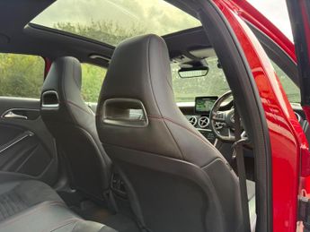 Mercedes-Benz A Class 2.1 A200d AMG Line (Premium) 7G-DCT Euro 6 (s/s) 5dr