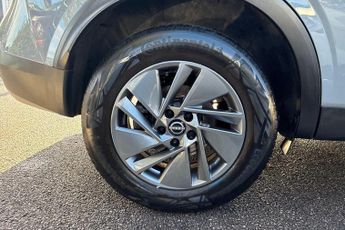 Nissan Qashqai 1.3 DiG-T MH 158 Acenta Premium 5dr Xtronic