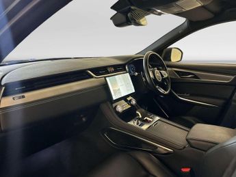 Jaguar F-PACE 2.0 P400e 17.1kWh R-Dynamic SE SUV 5dr Petrol Plug-in Hybrid Aut