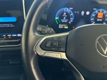 Volkswagen Tiguan 1.5 TSI eHybrid 19.7kWh Match SUV 5dr Petrol Plug-in Hybrid DSG 
