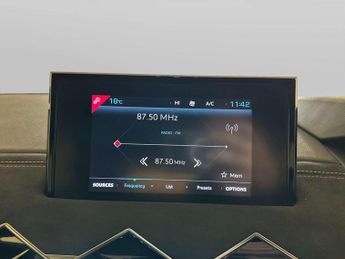 DS AUTOMOBILES DS 3 CROSSBACK E-TENSE 50kWh Performance Line Crossback 5dr Electric Auto (136 