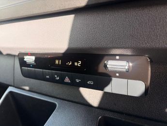 Mercedes-Benz eSprinter 55kWh Progressive Auto FWD L2 H2 5dr 20kW Charger