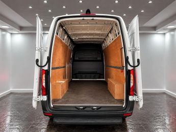 Mercedes-Benz eSprinter 55kWh Progressive Auto FWD L2 H2 5dr 20kW Charger
