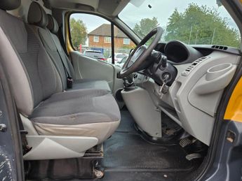 Vauxhall Vivaro 2.0 2700 CDTi FWD L1 4dr