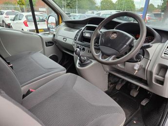 Vauxhall Vivaro 2.0 2700 CDTi FWD L1 4dr