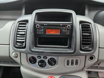 Vauxhall Vivaro 2.0 2700 CDTi FWD L1 4dr