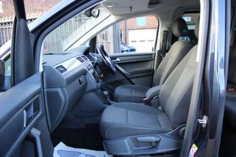 Volkswagen Caddy Maxi Life 2.0 TDI BlueMotion Tech DSG Euro 6 (s/s) 5dr