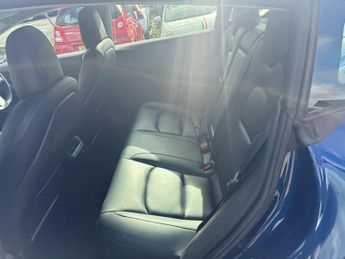 Tesla Model 3 Standard Range Plus Auto RWD 4dr