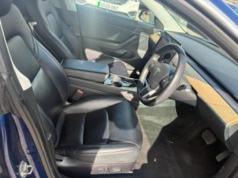 Tesla Model 3 Standard Range Plus Auto RWD 4dr