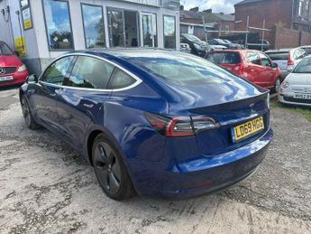 Tesla Model 3 Standard Range Plus Auto RWD 4dr