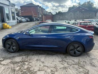 Tesla Model 3 Standard Range Plus Auto RWD 4dr