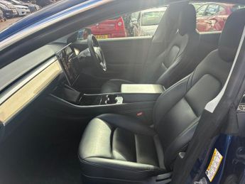 Tesla Model 3 Standard Range Plus Auto RWD 4dr