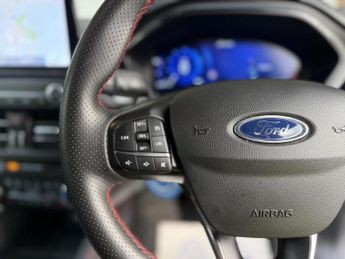 Ford Focus 1.0T EcoBoost ST-Line X Auto Euro 6 (s/s) 5dr