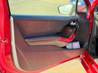 Peugeot 208 1.6 THP GTi Euro 5 3dr