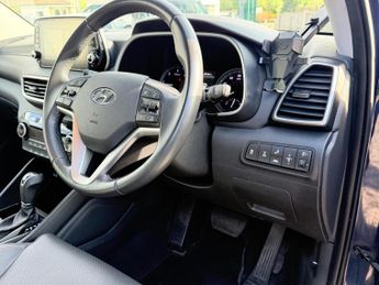 Hyundai TUCSON 2.0 CRDi Premium Auto 4WD Euro 6 (s/s) 5dr