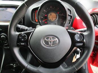 Toyota AYGO 1.0 VVT-i x-pression x-shift Euro 6 5dr