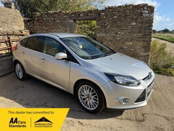 Ford Focus 1.0T EcoBoost Zetec Euro 5 (s/s) 5dr