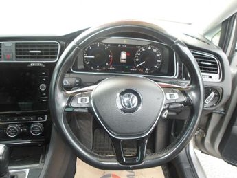 Volkswagen Golf 2.0 TDI GT Edition DSG Euro 6 (s/s) 5dr