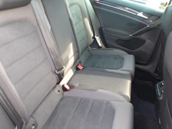 Volkswagen Golf 2.0 TDI GT Edition DSG Euro 6 (s/s) 5dr