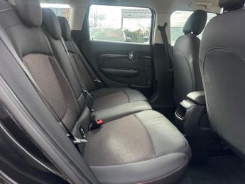 MINI Clubman 2.0 Cooper D (Black Pack) Euro 6 (s/s) 6dr