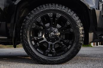 Toyota Land Cruiser 2.8D MHEV Auto 4WD LWB Euro 6 (s/s) 5dr