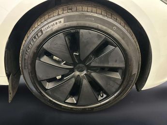 Tesla Model 3 Saloon 4dr Electric Auto RWD (208 ps)