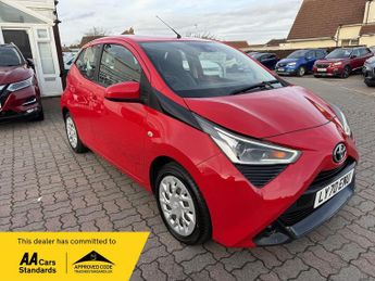 Toyota AYGO 1.0 VVT-i x-play Euro 6 5dr (Safety Sense)