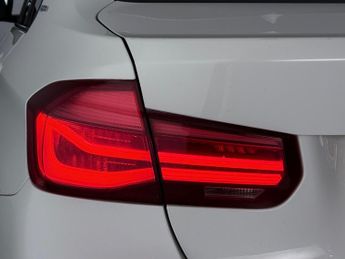 BMW 3 Series 2.0 330e 7.6kWh M Sport Shadow Edition Saloon 4dr Petrol Plug-in