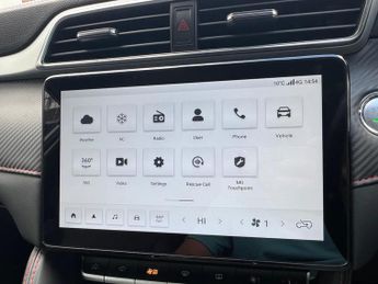 MG MG ZS 72.6kWh Trophy Connect Long Range Auto 5dr