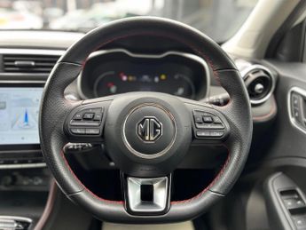 MG MG ZS 72.6kWh Trophy Connect Long Range Auto 5dr