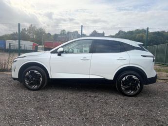Nissan Qashqai 1.3 DIG-T MHEV N-Connecta XTRON Euro 6 (s/s) 5dr