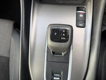 Nissan Qashqai 1.3 DIG-T MHEV N-Connecta XTRON Euro 6 (s/s) 5dr