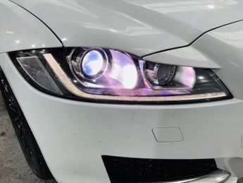 Jaguar XF 2.0d Prestige Auto AWD Euro 6 (s/s) 4dr