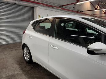 Kia Ceed 1.6 GDi 2 Euro 6 (s/s) 5dr