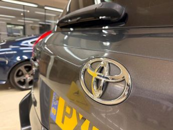 Toyota RAV4 2.2 D-4D XT-R 4WD Euro 5 5dr