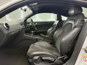 Audi TT 2.0 TDI Sport quattro Euro 5 3dr