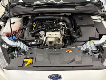 Ford Focus 1.0T EcoBoost Zetec Edition Euro 6 (s/s) 5dr