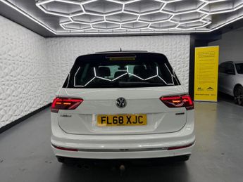 Volkswagen Tiguan 2.0 TDI R-Line DSG 4Motion Euro 6 (s/s) 5dr