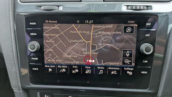 Volkswagen e-Golf 35.8kWh e-Golf Auto 5dr