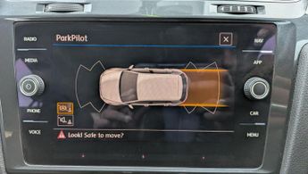Volkswagen e-Golf 35.8kWh e-Golf Auto 5dr