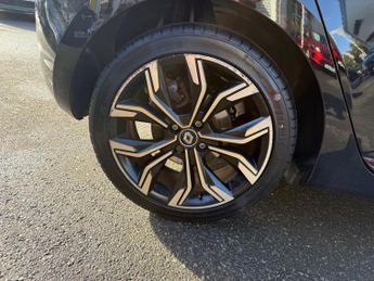 Renault Clio 1.6 E-TECH Lutecia Auto Euro 6 (s/s) 5dr