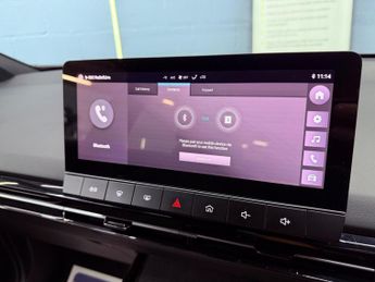 MG MG4 64kWh SE Long Range Auto 5dr