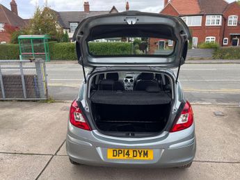 Vauxhall Corsa 1.2 16V Design Euro 5 5dr (A/C)