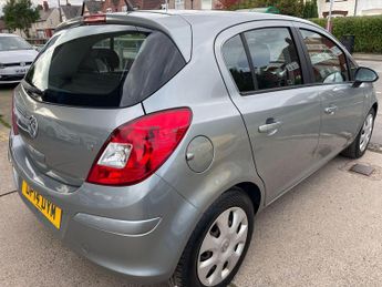 Vauxhall Corsa 1.2 16V Design Euro 5 5dr (A/C)