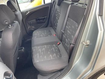 Vauxhall Corsa 1.2 16V Design Euro 5 5dr (A/C)